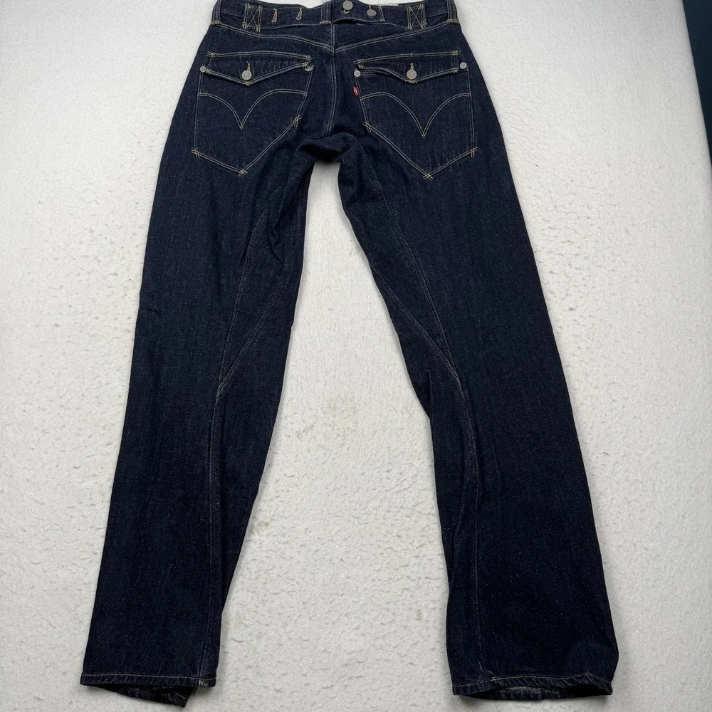 Vintage Levi's Engineered Twisted 501 Denim Jeans Buckle Back 90s 30x34